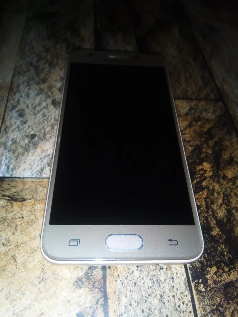 Samsung Galaxy J5 prime - photo 1