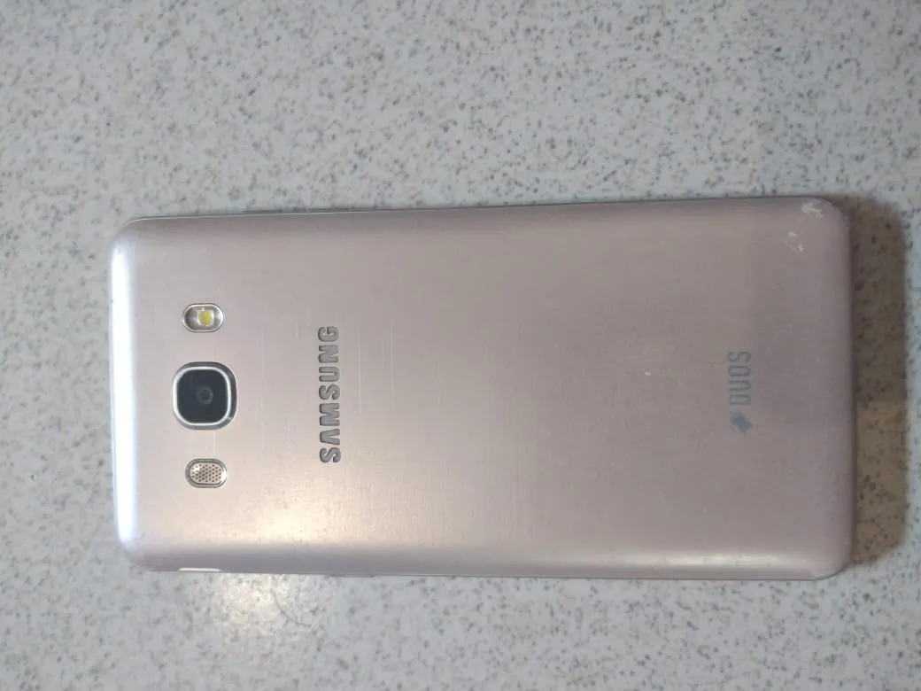 Samsung Galaxy J5 (With Original Box & Accessories) - photo 3