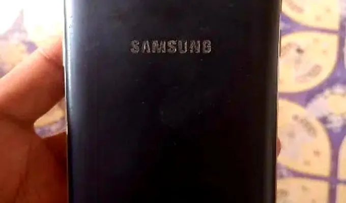 Samsung Galaxy J5(16) - photo 1