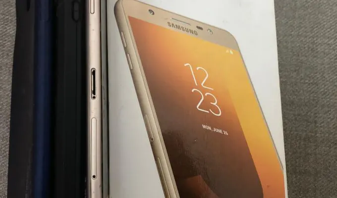 Samsung Galaxy J7MAX 2 Free Case - photo 4
