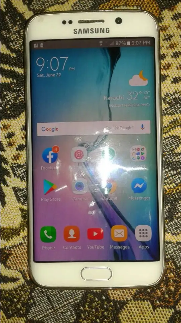 Samsung Galaxy S6 Edge - photo 1
