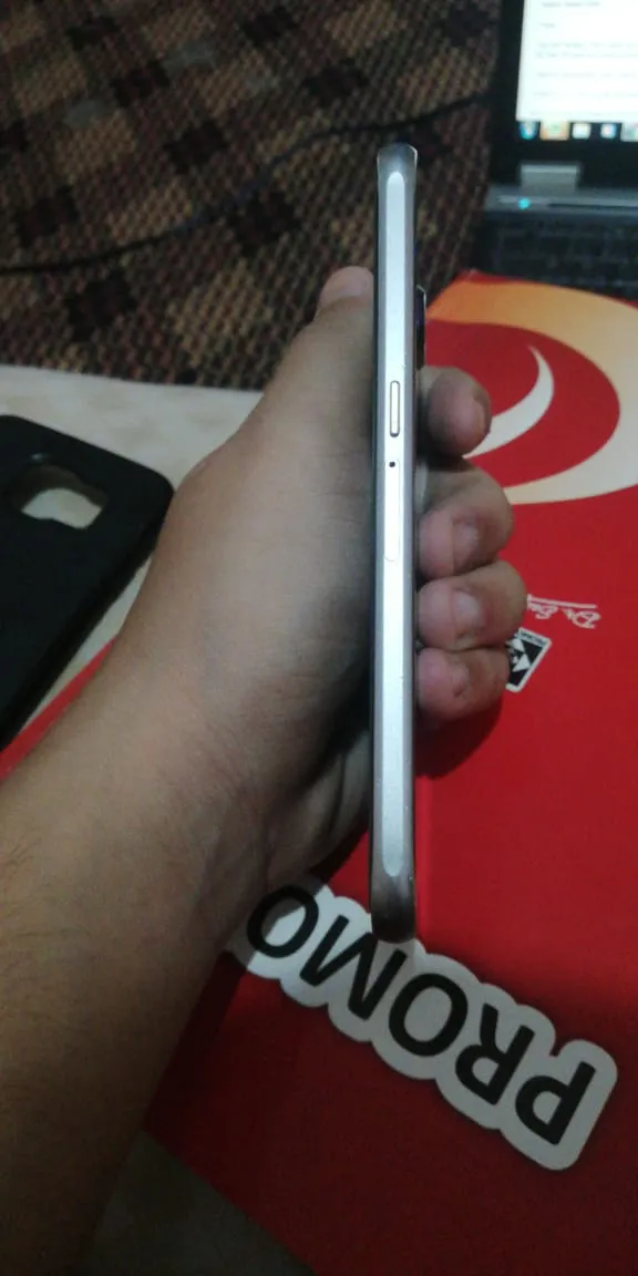 Samsung Galaxy s6 in mint condition urgent sale - photo 2