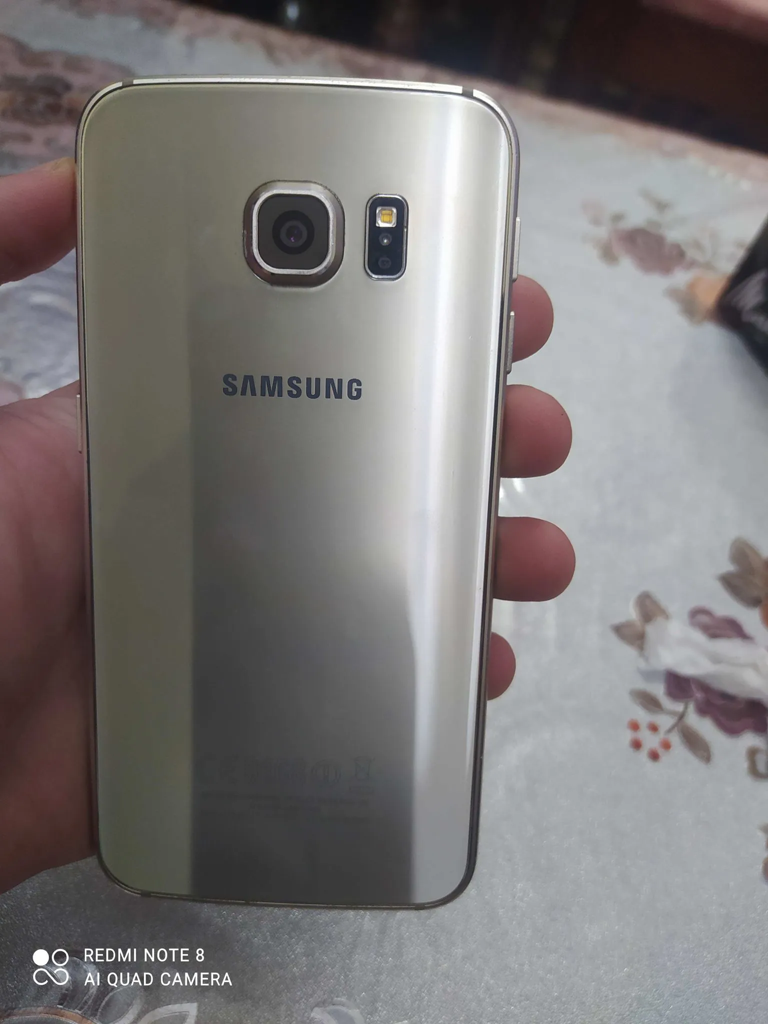 Samsung Galaxy s6edge (golden colour) - photo 3