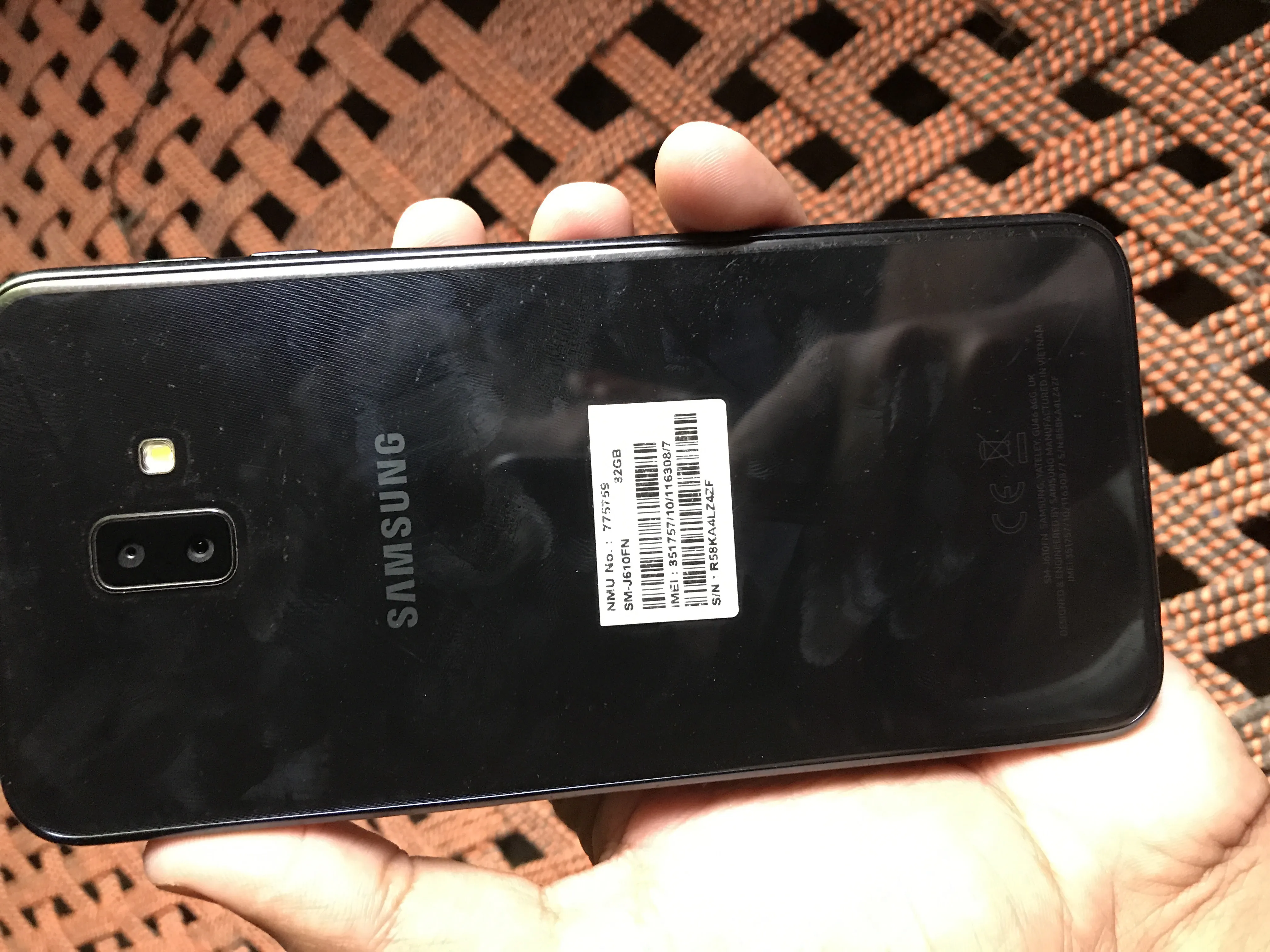 Samsung J6+ sell need for money - photo 2