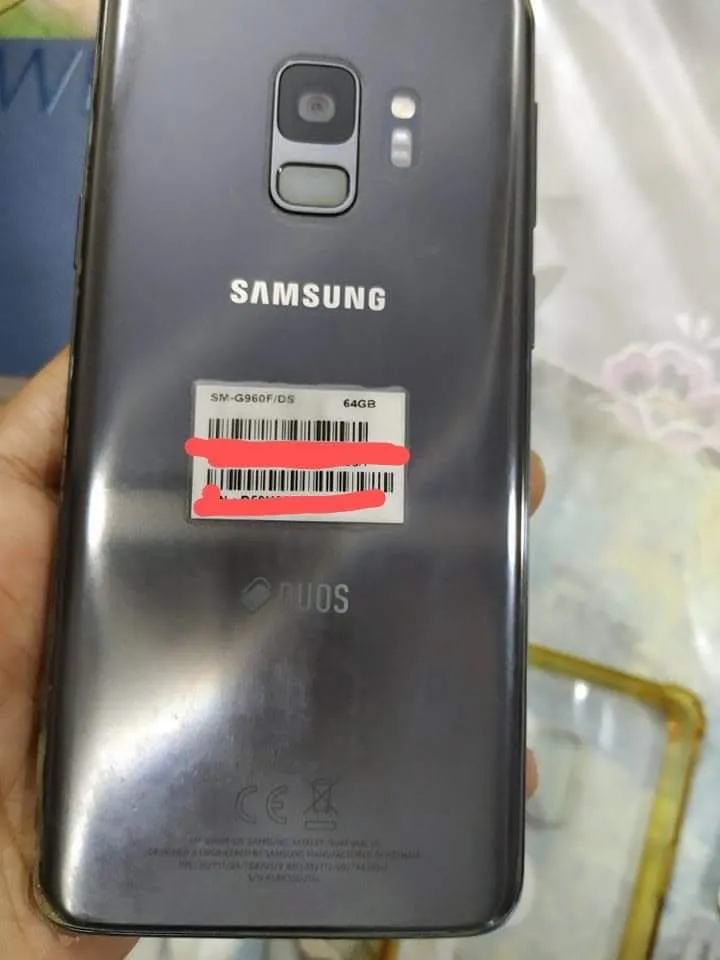 Samsung S9 - photo 1