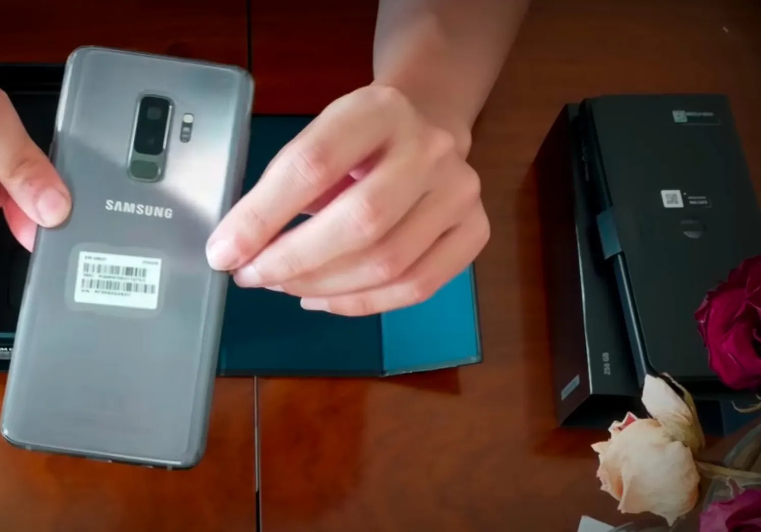 Samsung s9 plus waterproof full box & accessories - photo 1