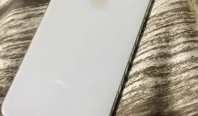 Scratchless iPhone XS Max With a great battery health - photo 2