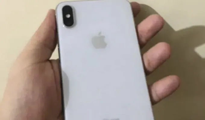 Scratchless iPhone XS Max With a great battery health - photo 1