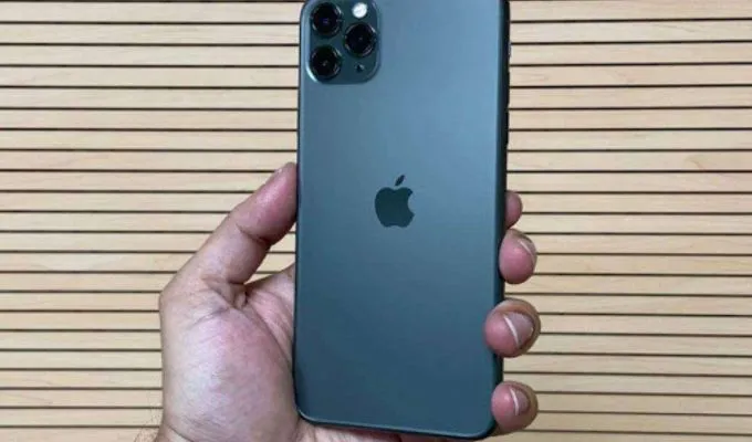 Sell Iphone 11 pro max - photo 1