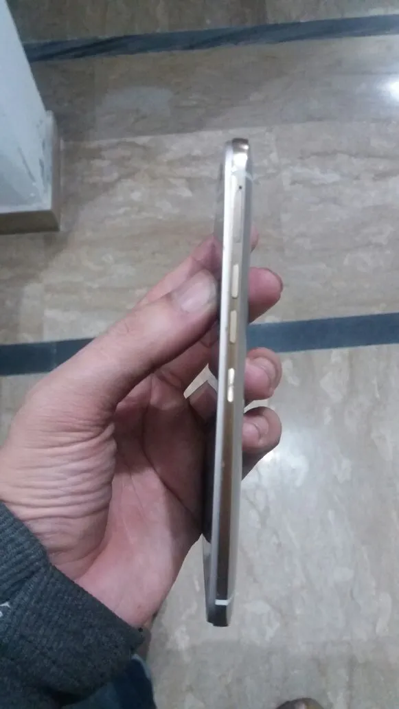 Sell mobile HTC one m9 - photo 2