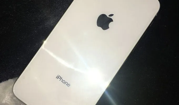 Selling iPhone XS in 10/10 condition - photo 1