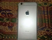 iPhone 64 gb in good condition golden color - Photos